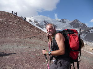erste Akklimatisation, nur noch 500 Hm zum Pik Petrovskij, 4829m